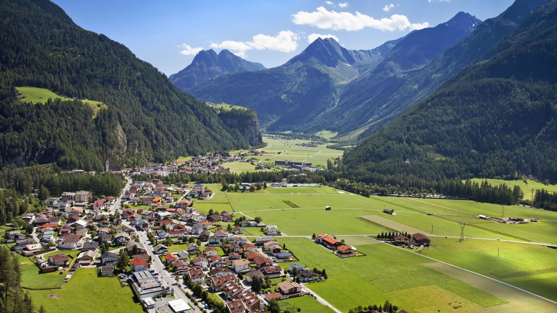 Längenfeld im Sommer